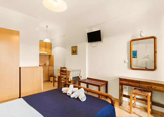 Vrahos - O βραχοσ Agios Nikolaos (Mani)